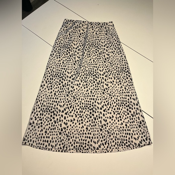 Altar'd State Dresses & Skirts - Altar’d State small animal print tan black long skirt